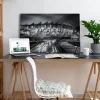 Tableau photo du Parc des Princes en Noir et Blanc au format 60 x 90 cm posé sur un bureau