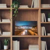 Affiche photo PSG du Parc des Princes au format 20 x 30 cm installé dans une bibliothèque en bois