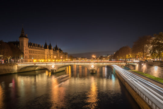 Paris - La Conciergerie de nuit