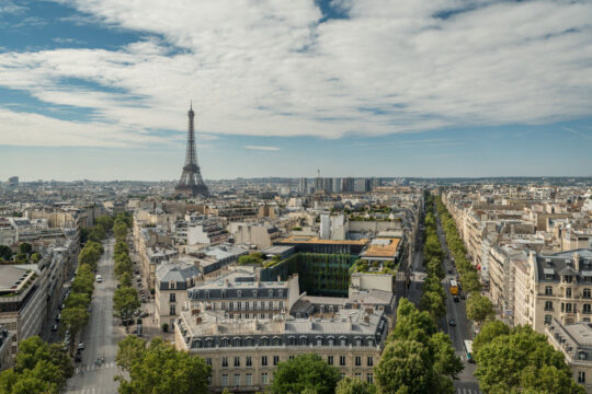 Paris - Tour Eiffel depuis l'Arc de Triomphe